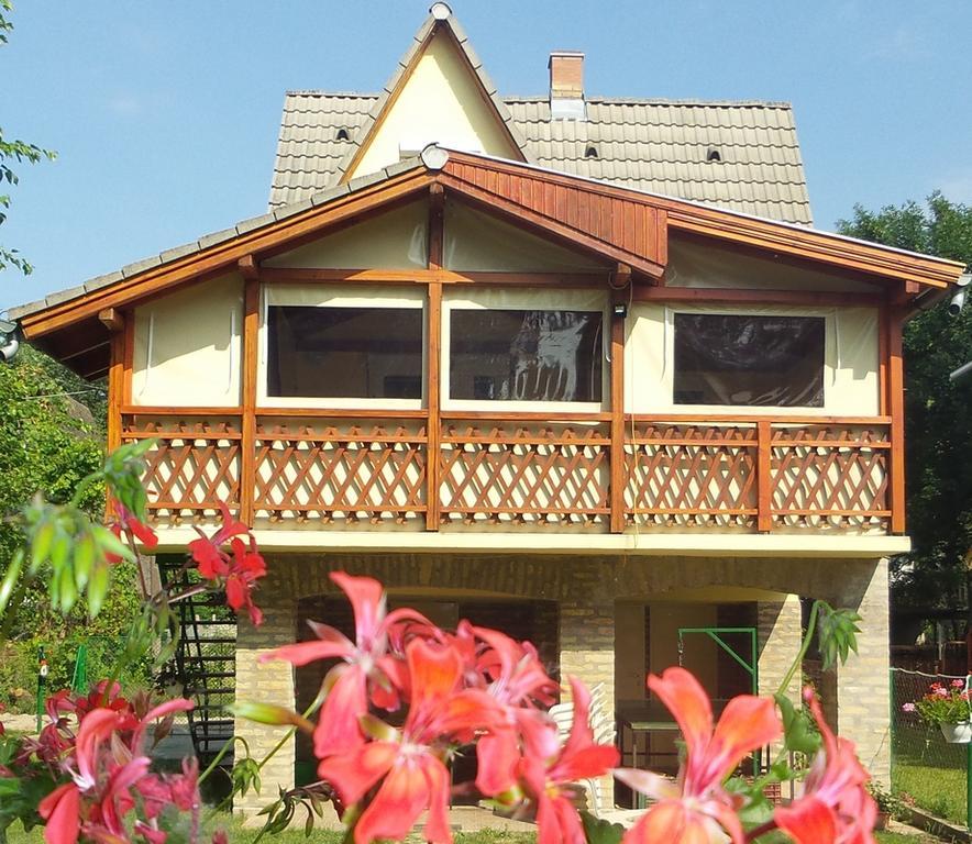 Tiszavirag Vendeghaz Villa Szeged Eksteriør billede