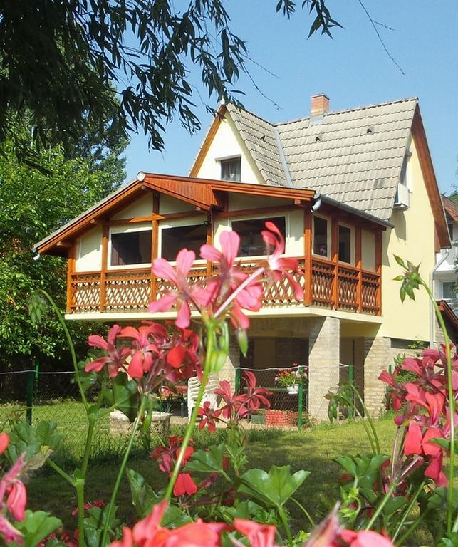 Tiszavirag Vendeghaz Villa Szeged Eksteriør billede