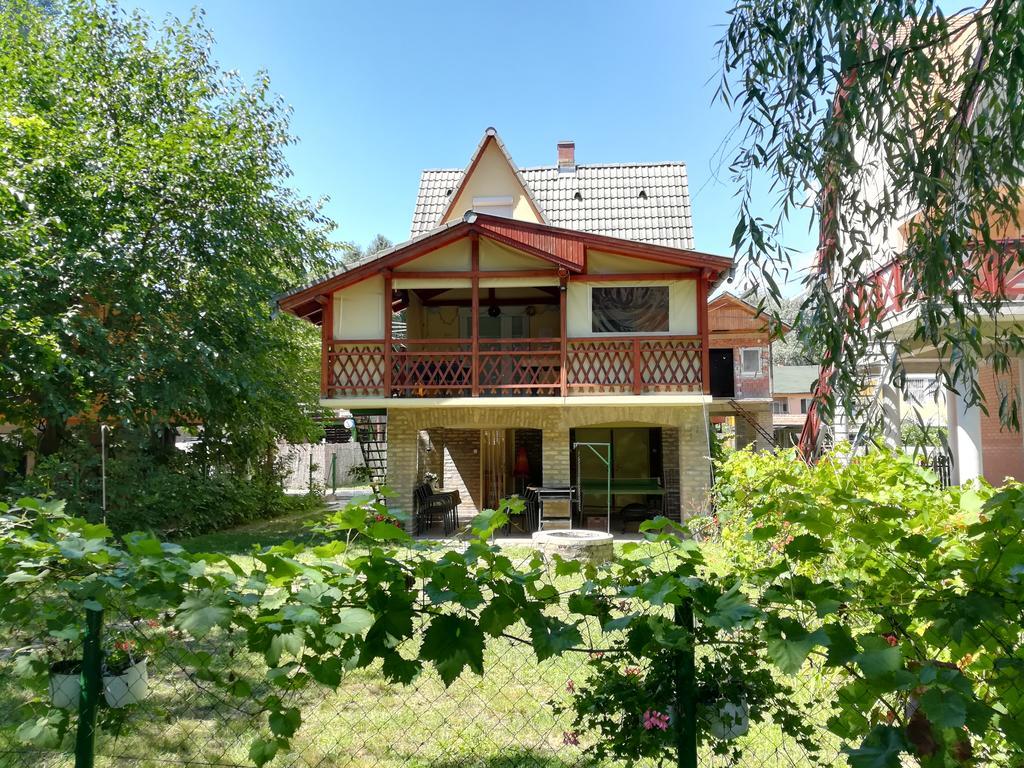 Tiszavirag Vendeghaz Villa Szeged Eksteriør billede